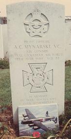 Mynarski grave